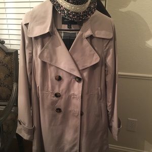 London Fog water resist trench coat